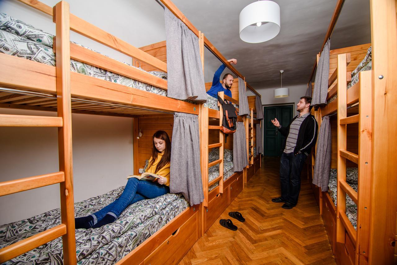 Coffee Home Hostel Лвив Екстериор снимка